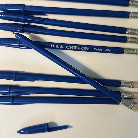 Vintage "U.S.A. Chiffon" Ball Pens by Berol USA 17 pens original box 1960’s/70’s - Picture 6 of 13